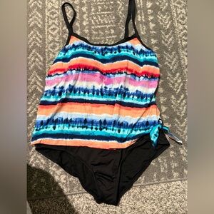 NWT apt 9 women’s one piece swimsuit 1X